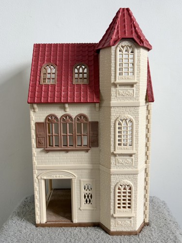 Sylvanian families red roof - families,