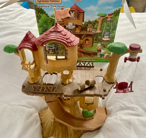Sylvanian families adventure - families,