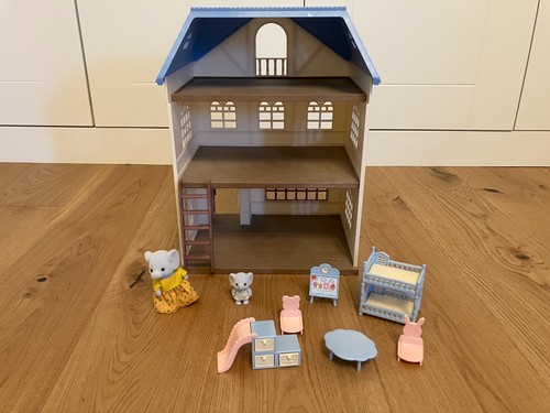 Sylvanian families sky blue - families,