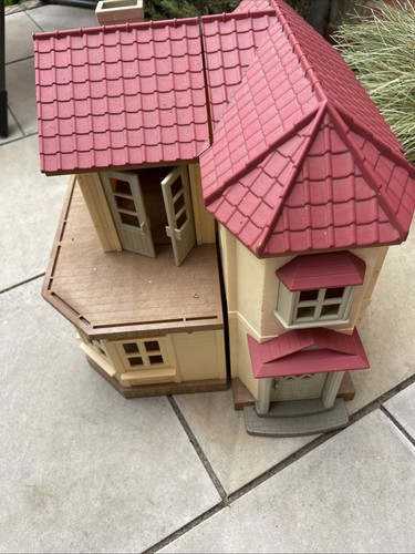 Sylvanian families doll house - families,