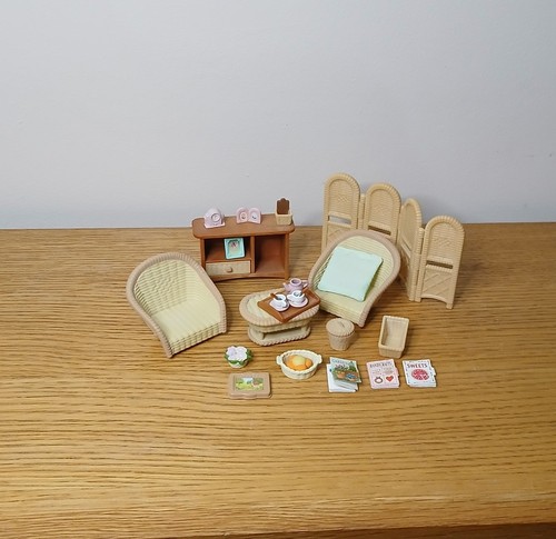 Sylvanian families - sylvanian,
