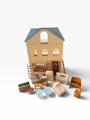 Sylvanian families sky blue - families,