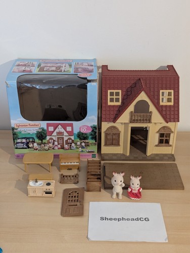 Sylvanian families red roof - families,