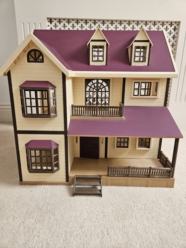 Sylvanian families oakwood - families,